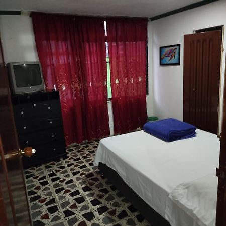 Hostal La 18 Pereira Zewnętrze zdjęcie