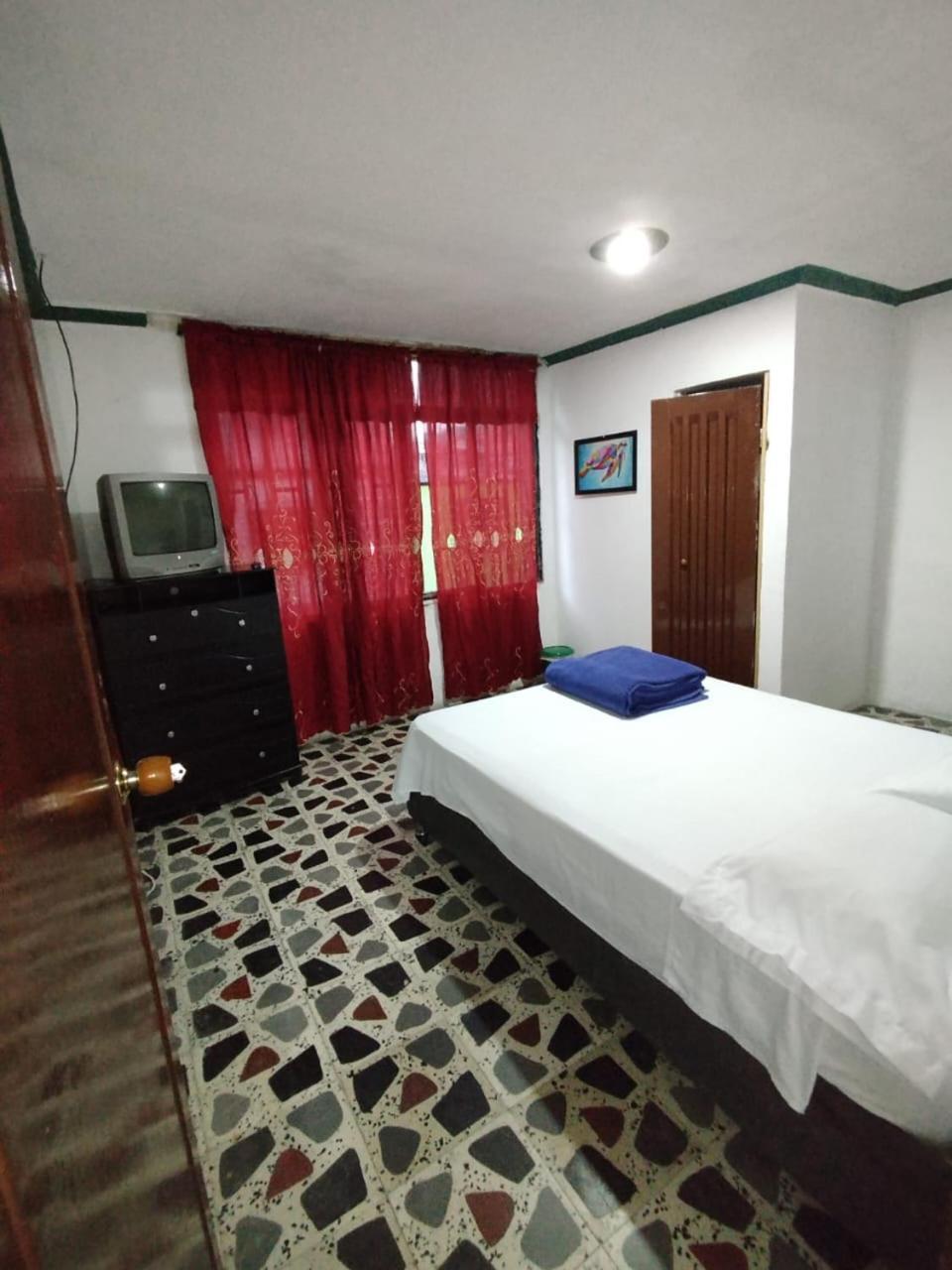Hostal La 18 Pereira Zewnętrze zdjęcie